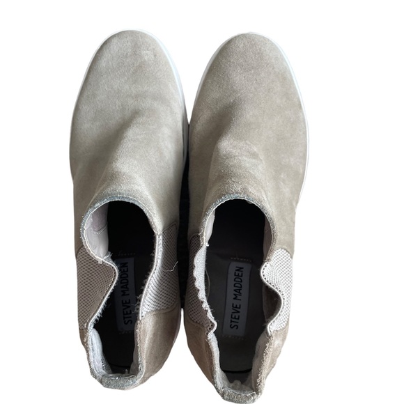 Steve Madden Suede Booties - Picture 3 of 6